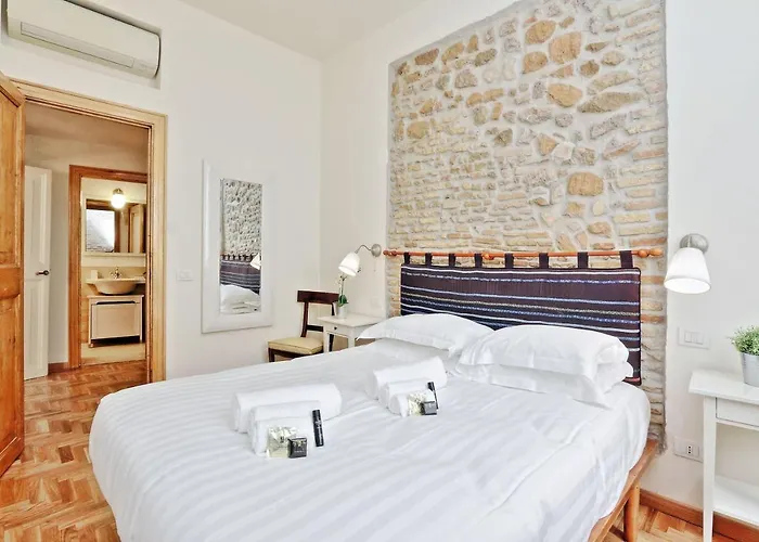 Capo Le Case - My Extra Home